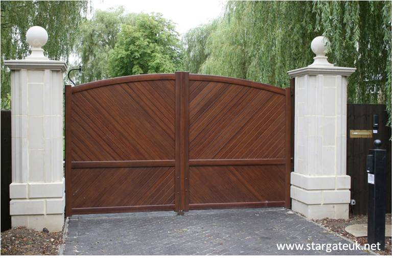 Impressive aluminium gates